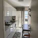 Lägenhet Dream Vacation - Sea View, Pool, Park, 2 Min Walk To Beach, Parking *