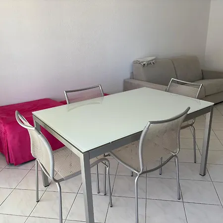 Dream Vacation - Sea View, Pool, Park, 2 Min Walk To Beach, Parking Lägenhet