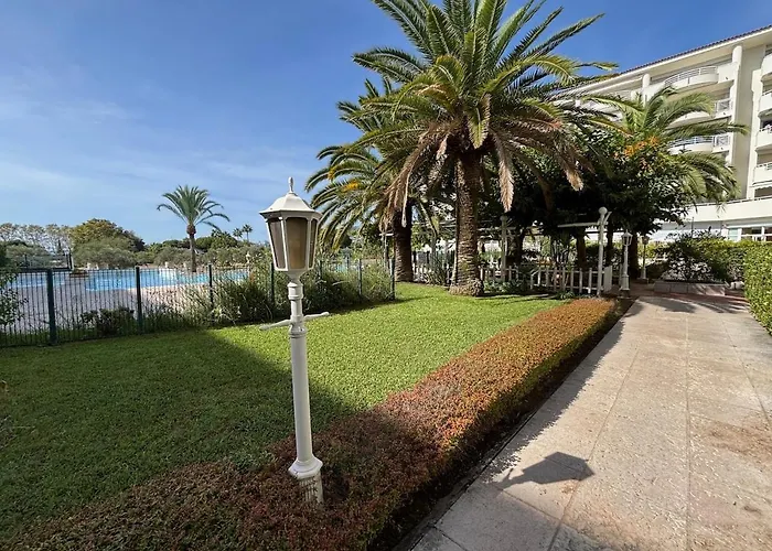 Dream Vacation Apartment - Sea View, Pool, Park, 2 Min Walk To Beach, Parking * Antibes