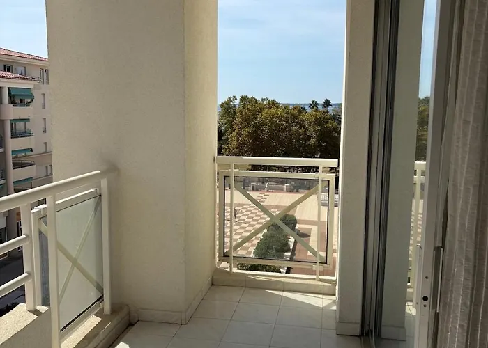 Dream Vacation Apartment - Sea View, Pool, Park, 2 Min Walk To Beach, Parking Antibes